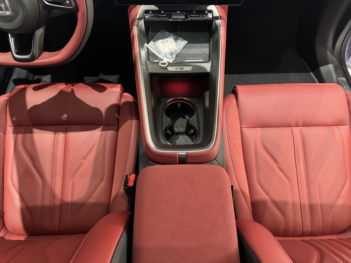 极氪 极氪007GT 2026 汽车图片 #15