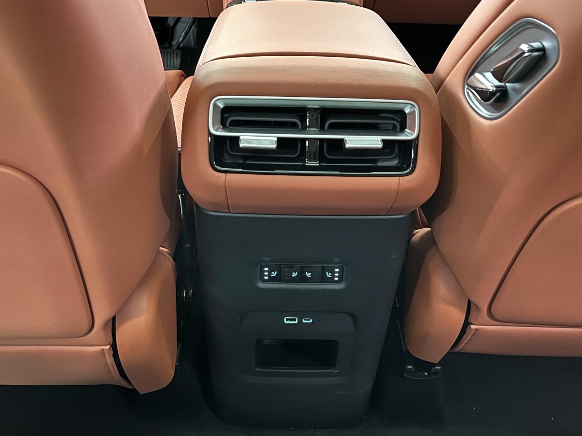 BYD Tang L 2025 car image #15