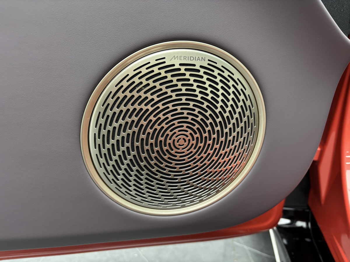 Avatr 06 2025 car image #15