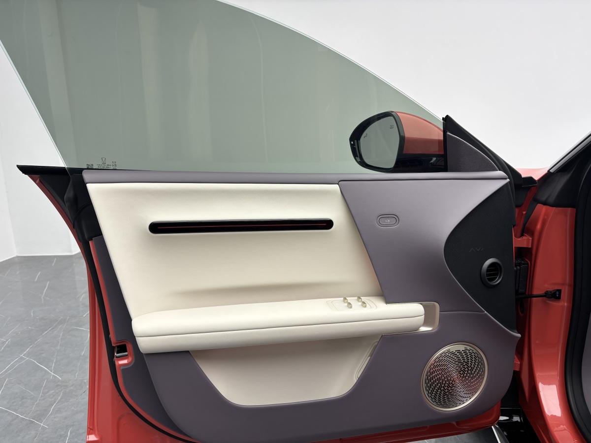 Avatr 06 2025 car image #15