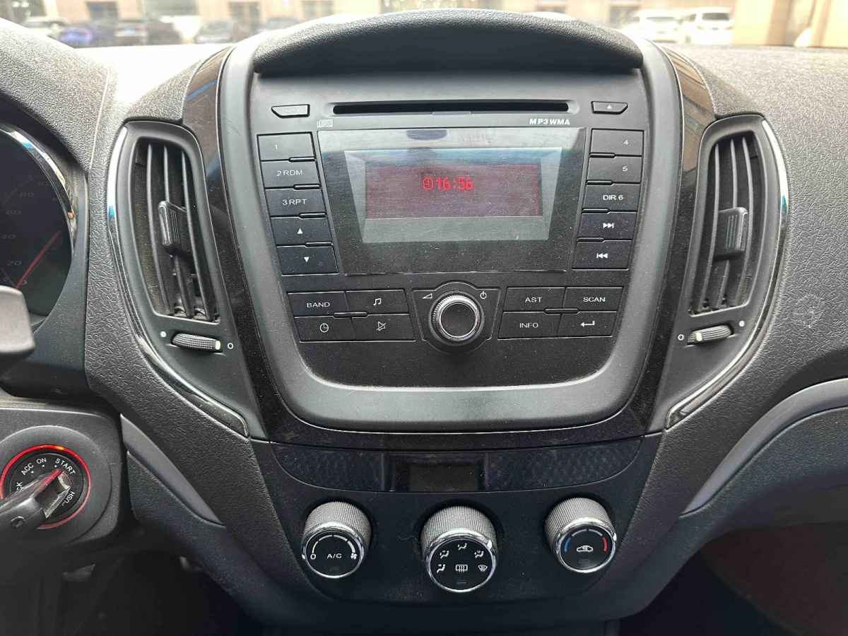 名爵 MG5 2015 汽车图片 #15