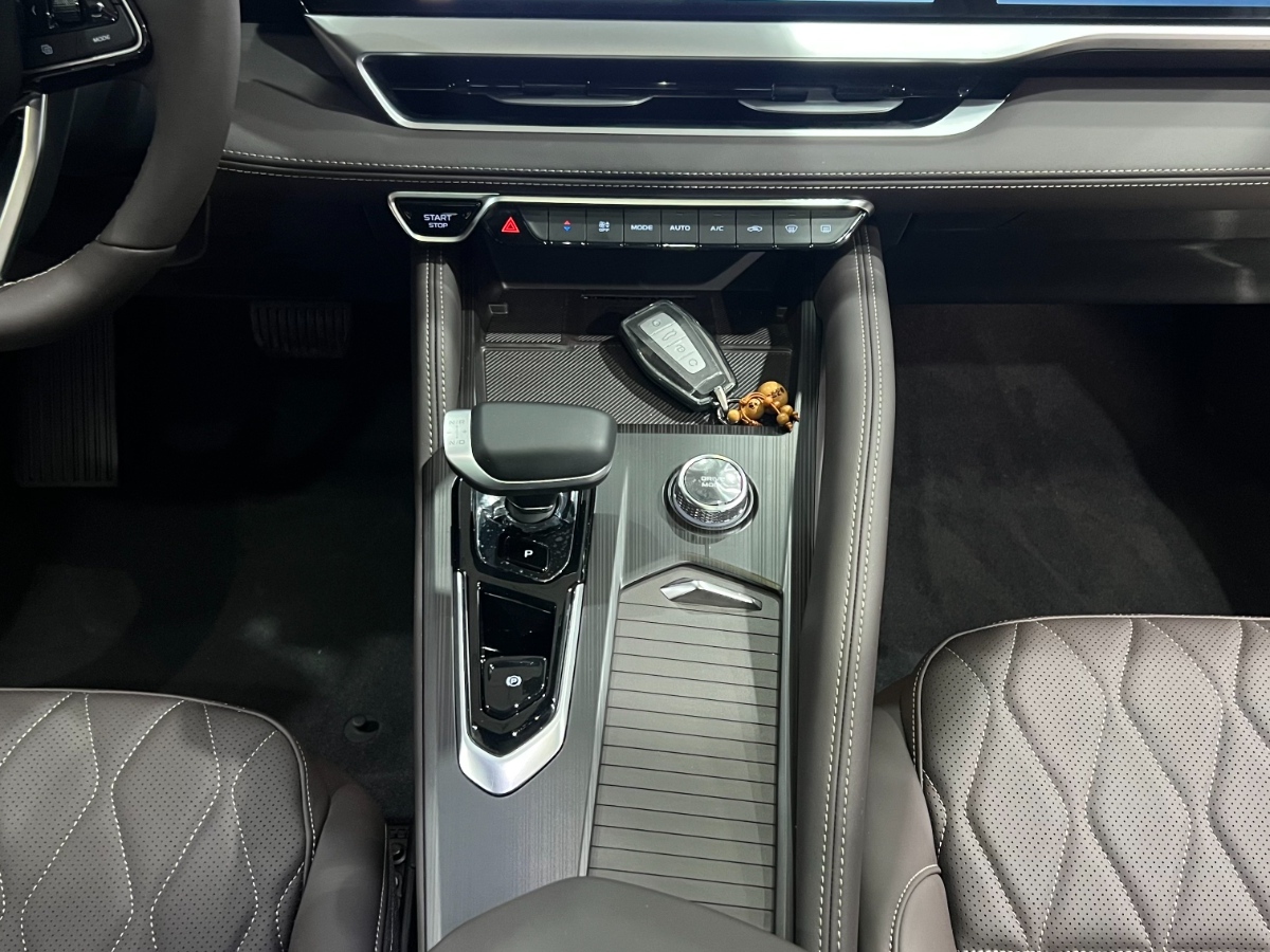 GEELY Monjaro 2025 изображение автомобиля #15