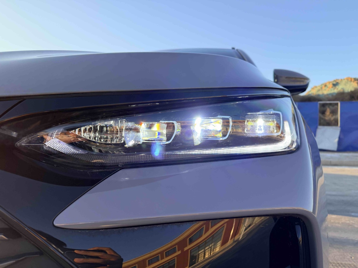 BYD Tang New Energy 2025 car image #15