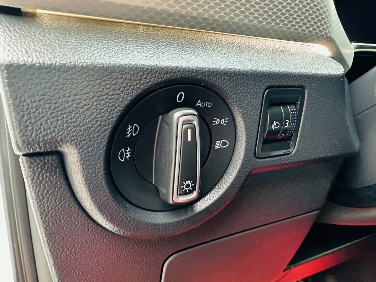 Tacqua 2021 car image #15