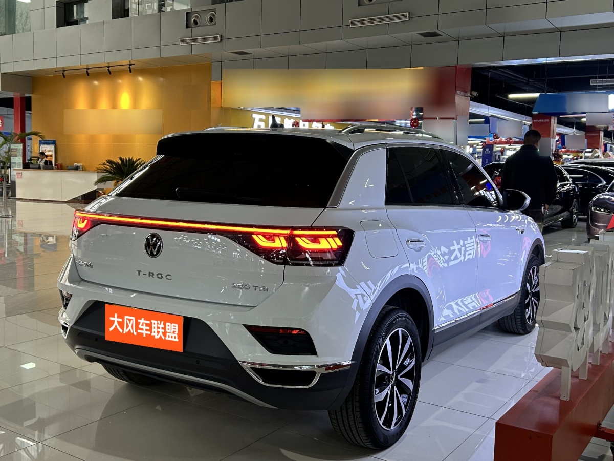 Volkswagen T-Roc 2025 immagine di auto #15