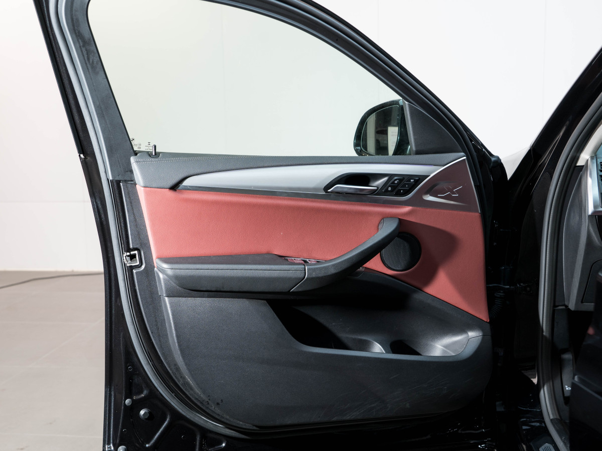 BMW X4 2021 immagine di auto #15