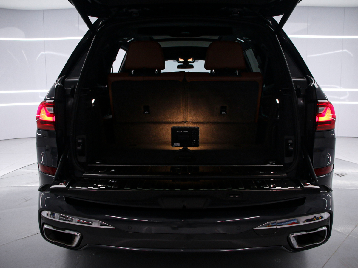 BMW X7 2020 immagine di auto #15