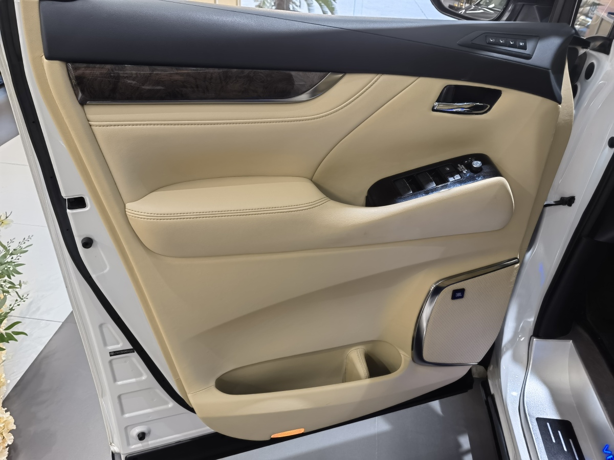 Toyota Vellfire 2021 car image #15