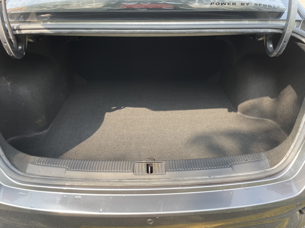 Roewe i5 2021 изображение автомобиля #15