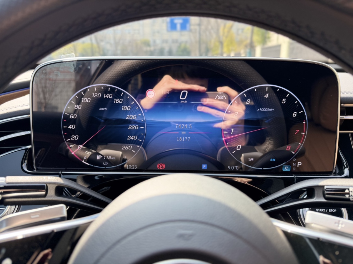 Mercedes-Benz E Class 2025 car image #15