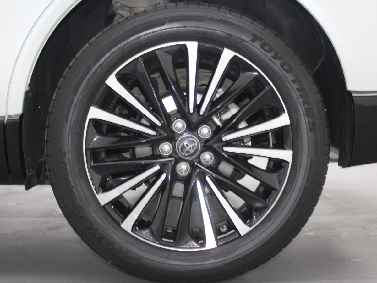 Toyota Venza 2023 car image #15