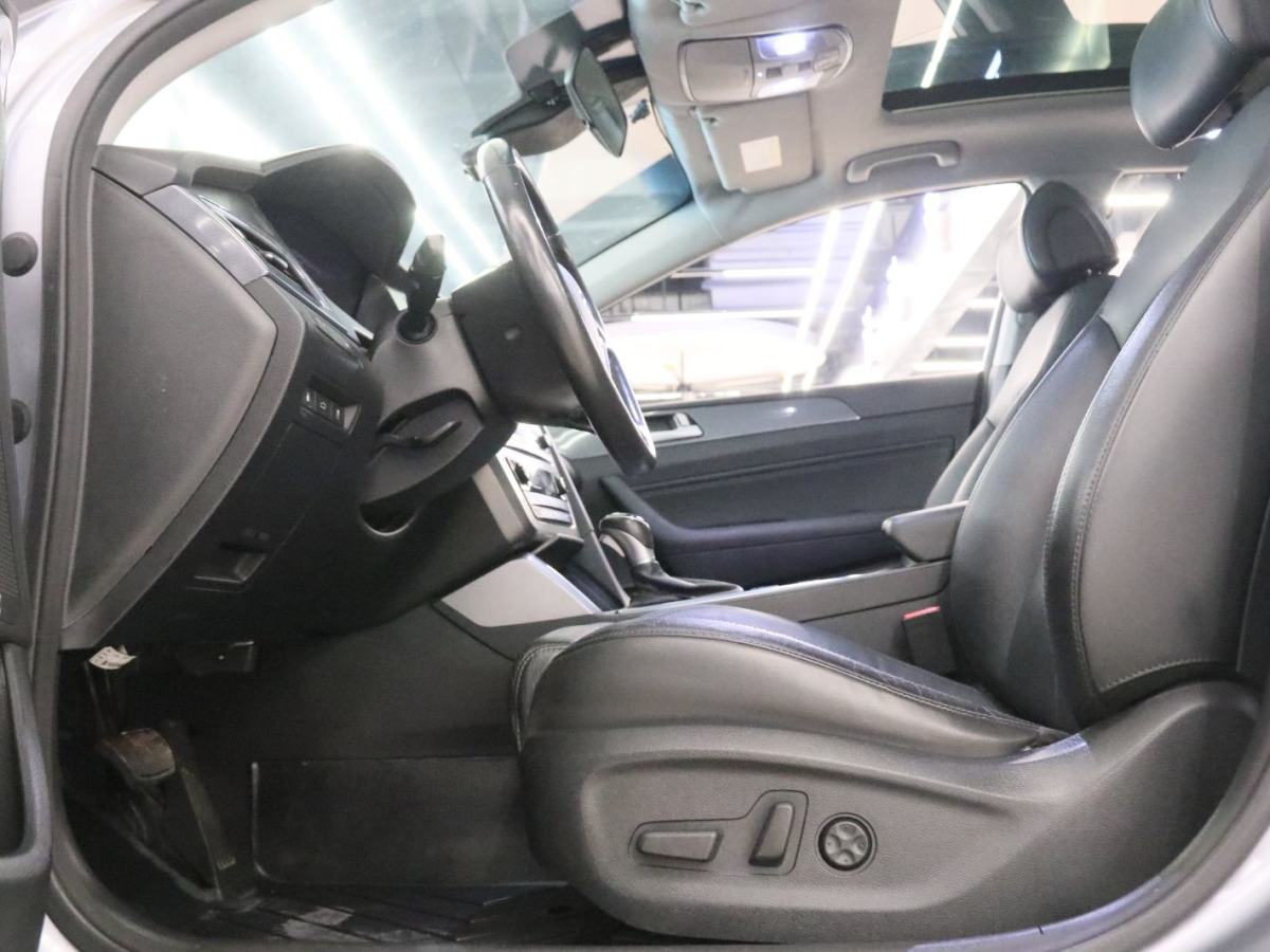 Hyundai Sonata 2015 immagine di auto #15