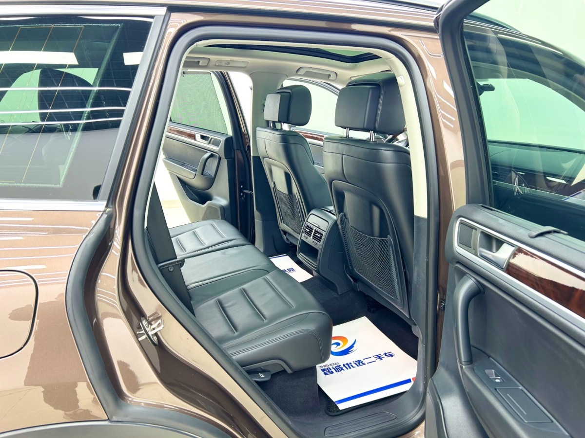 Volkswagen Touareg 2014 car image #15