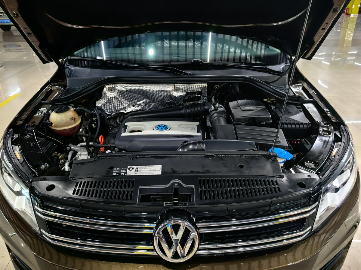 Volkswagen Tiguan 2014 car image #15