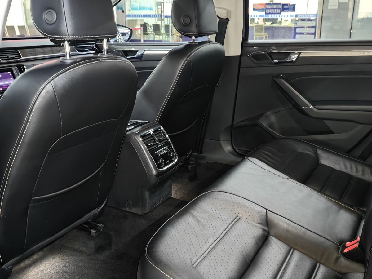 Volkswagen Passat 2018 #15 Volkswagen Passat 2018 car image #15