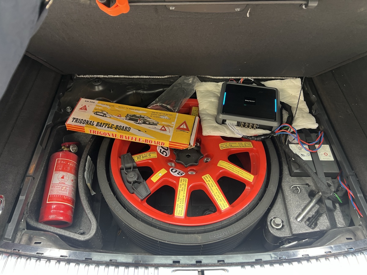 Volkswagen Touareg 2018 car image #15