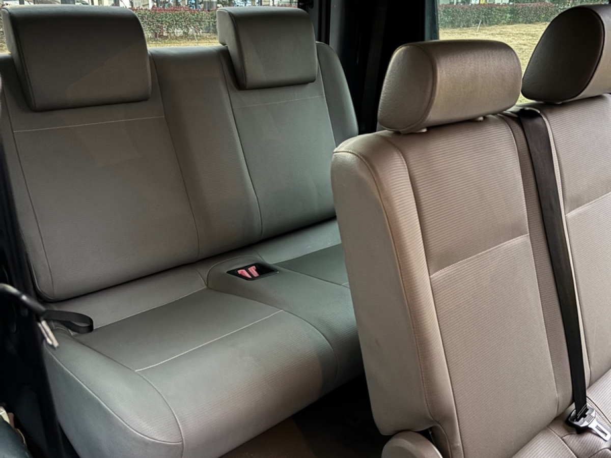 Volkswagen Caddy 2007 صورة سيارة #15