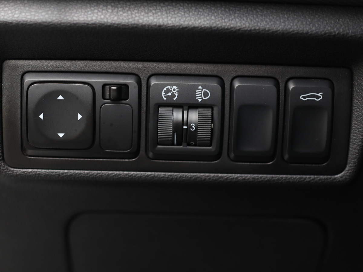 GEELY 2019 #15 GEELY 2019 car image #15