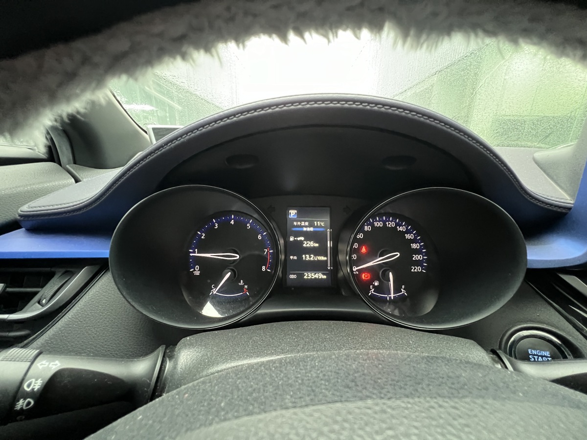 Toyota C-HR 2019 car image #15