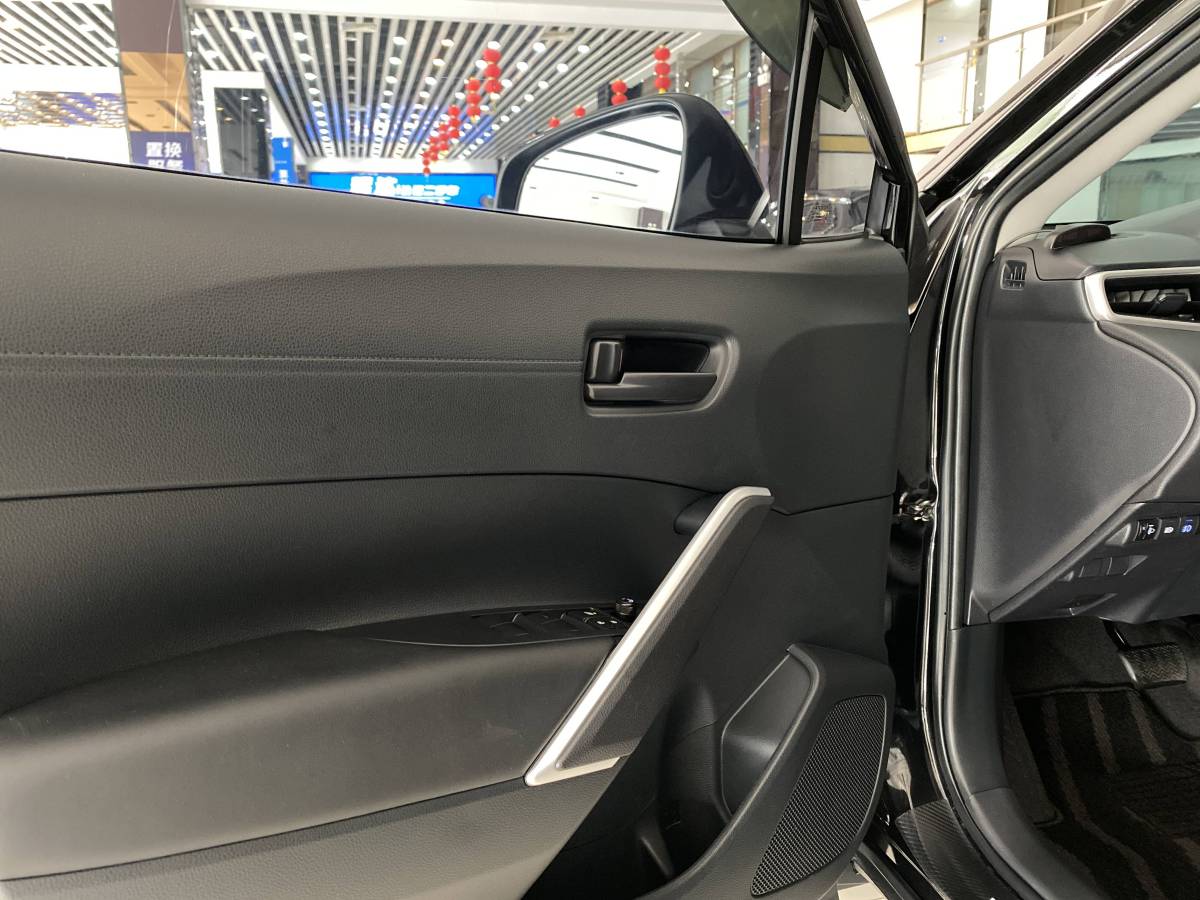 Toyota Corolla Cross 2023 immagine di auto #15