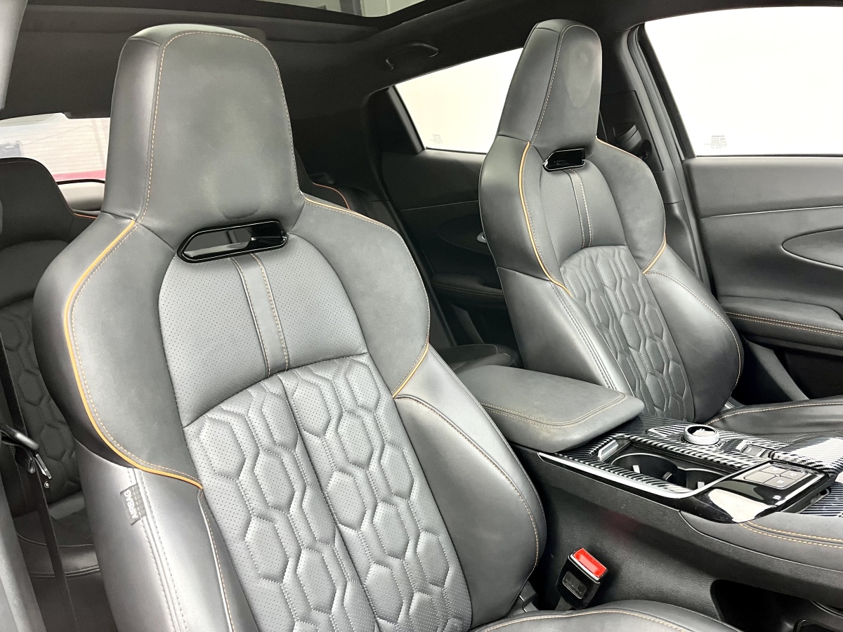 Changan UNI-T 2021 صورة سيارة #15