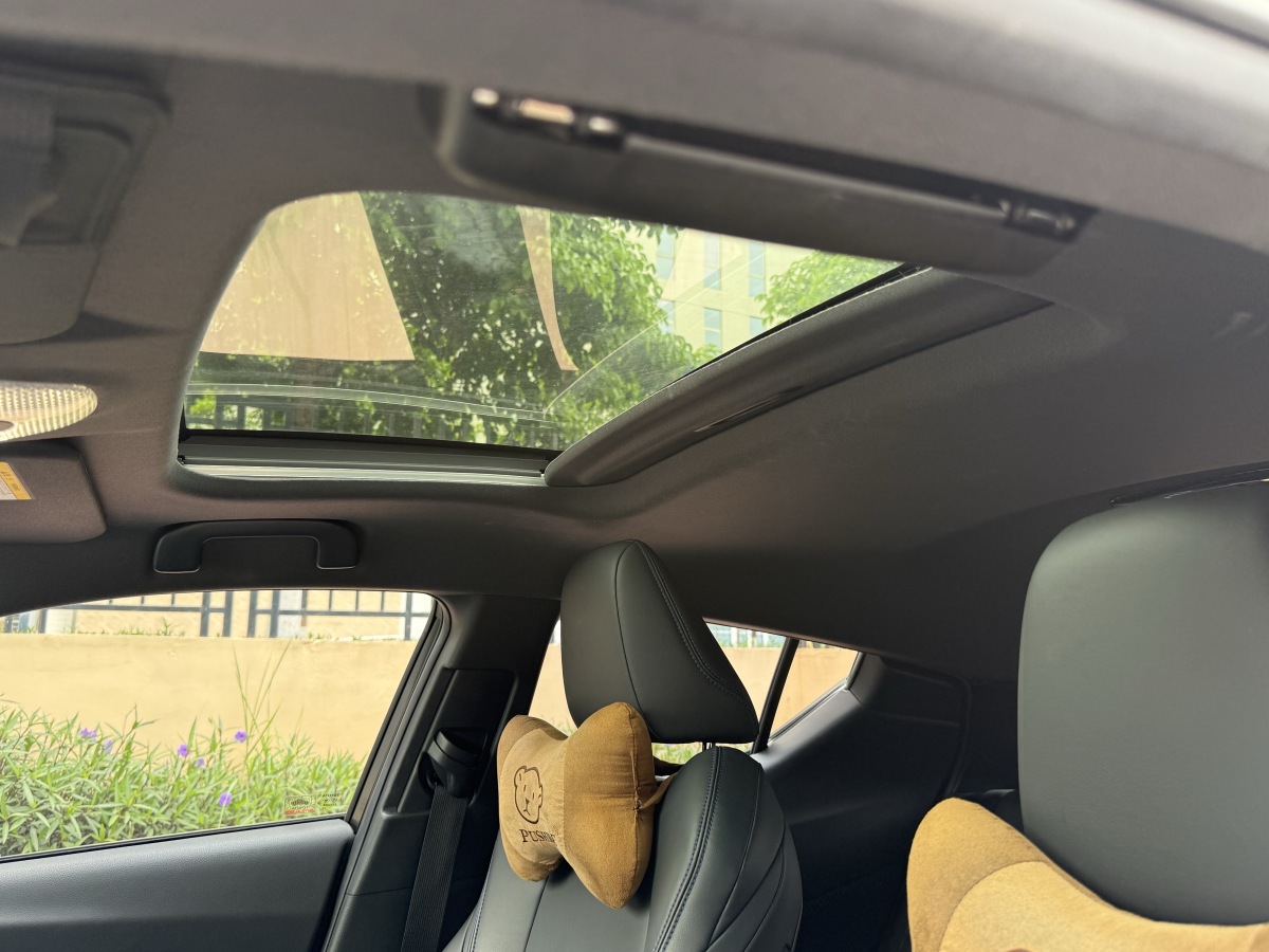 Toyota C-HR 2020 car image #15