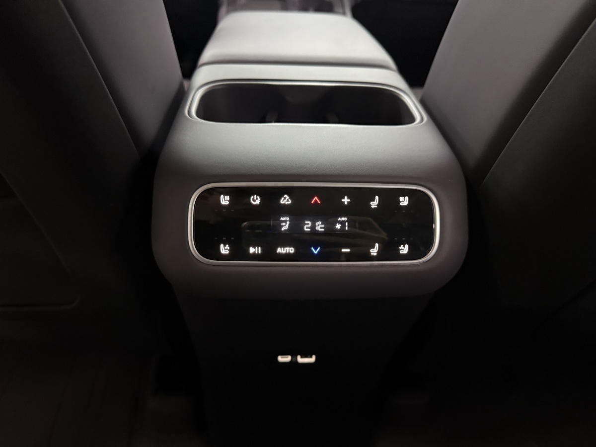 零跑汽车 零跑C16 2024 汽车图片 #15