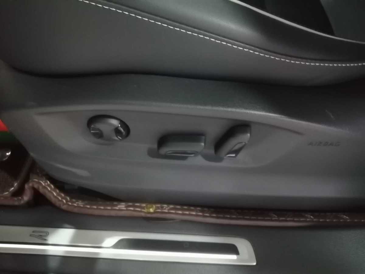 Volkswagen Tiguan L 2021 car image #15