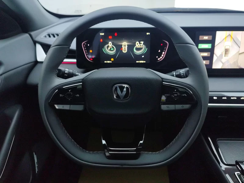 Changan Raeton Plus 2022 صورة سيارة #15