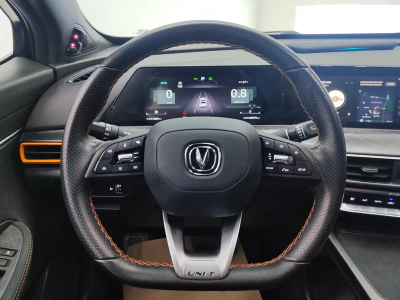 Changan UNI-T 2022 صورة سيارة #15