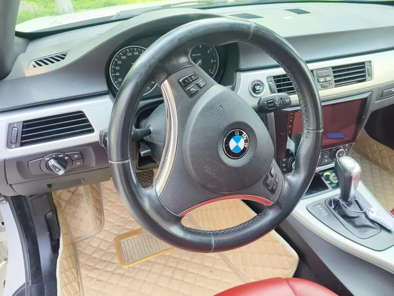 BMW 3 Series (Imported) 2011 car image #15