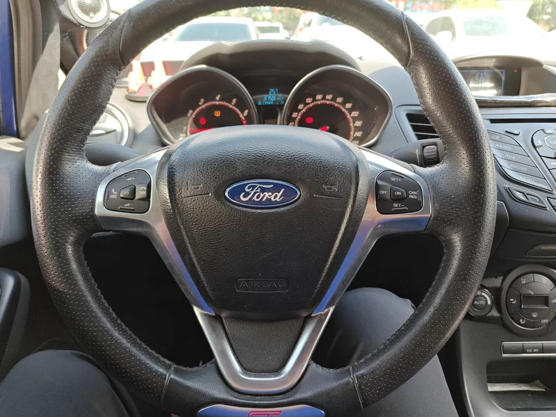 Ford Fiesta (Imported) 2015 #15 Ford Fiesta (Imported) 2015 car image #15