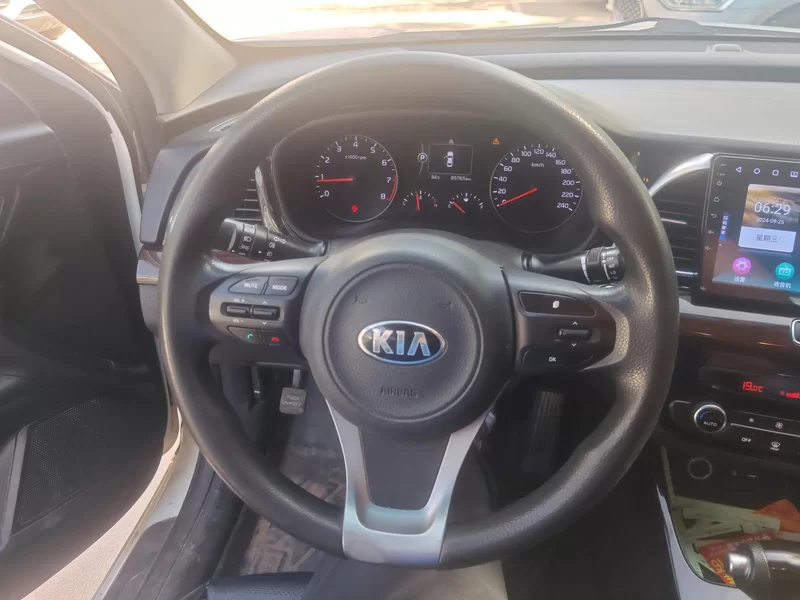 Kia K5 2015 immagine di auto #15