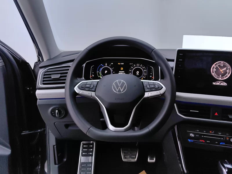 Volkswagen Tayron GTE 2024 car image #15