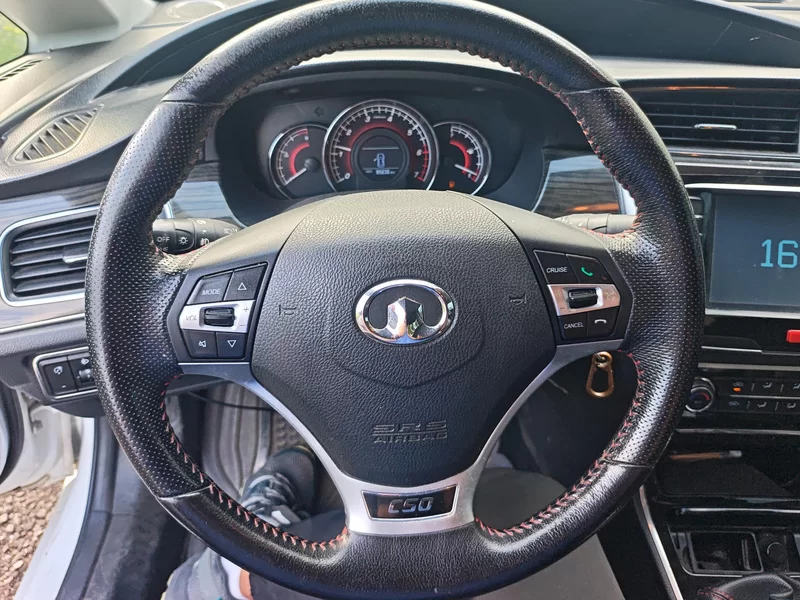 Great Wall C50 2015 car image #15