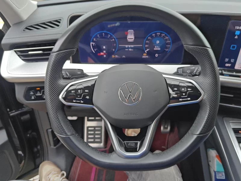 Volkswagen Tavendor 2023 car image #15