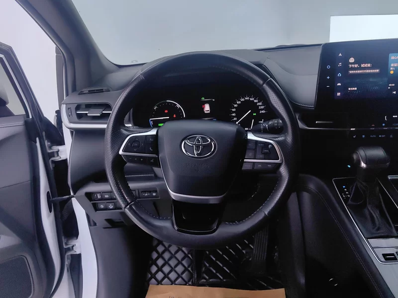 Toyota Sienna 2022 #15 Toyota Sienna 2022 car image #15