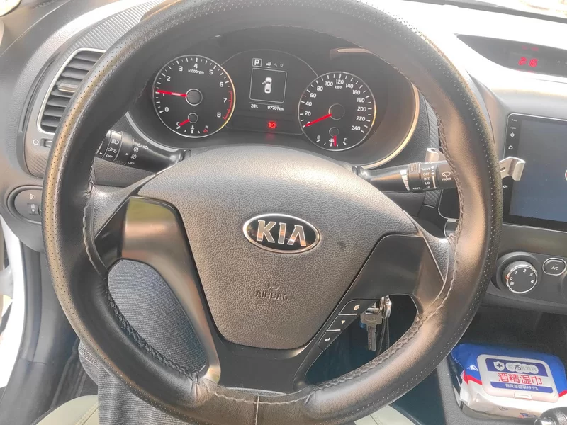 起亚 起亚K3 2018 汽车图片 #15