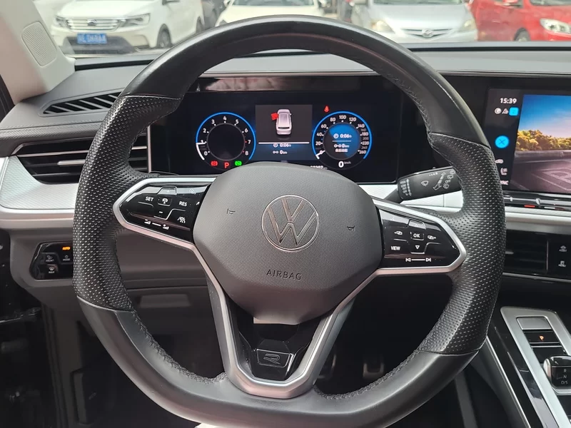 Volkswagen Tavendor 2023 car image #15