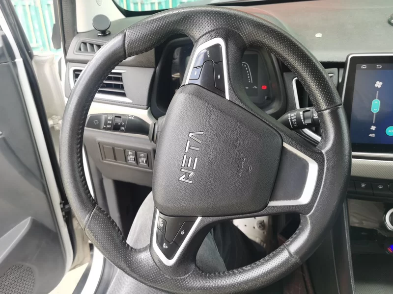 哪吒汽车 哪吒N01 2019 汽车图片 #15