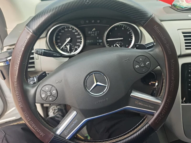 Mercedes-Benz R Class 2013 car image #15