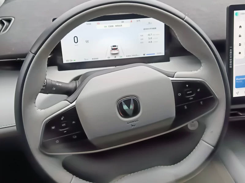 Changan UNI-Z 2025 immagine di auto #15