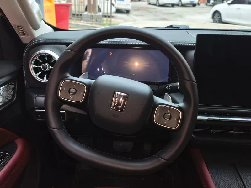 Tank 300 New Energy 2025 car image #15