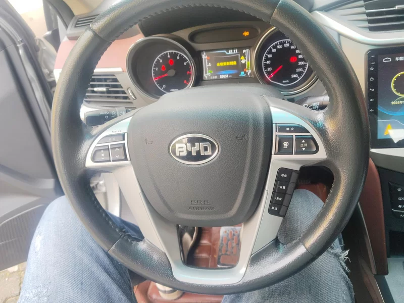 BYD G5 2014 изображение автомобиля #15