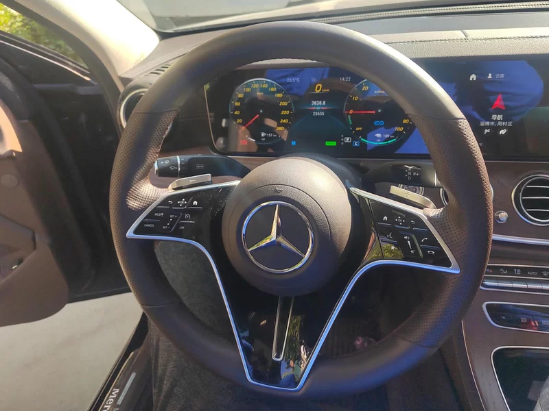 Mercedes-Benz E Class New Energy 2021 car image #15