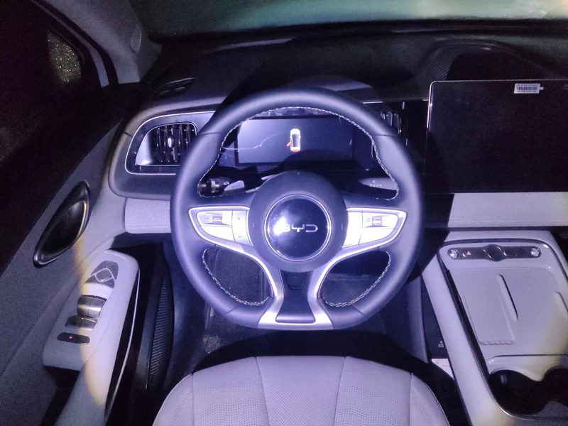 BYD Sea Lion 05 EV 2025 car image #15