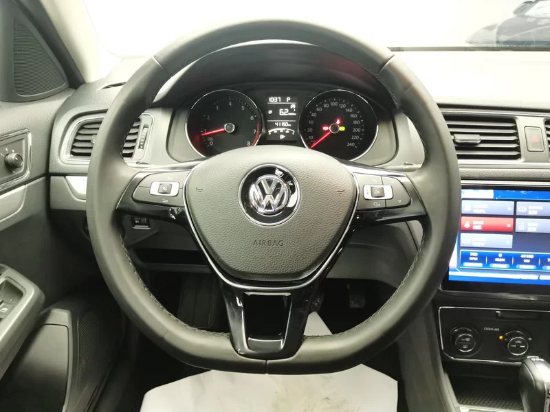 Volkswagen Gran Lavida 2018 immagine di auto #15