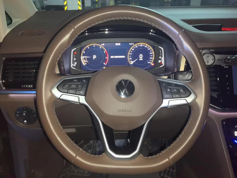 Volkswagen Viloran 2021 car image #15