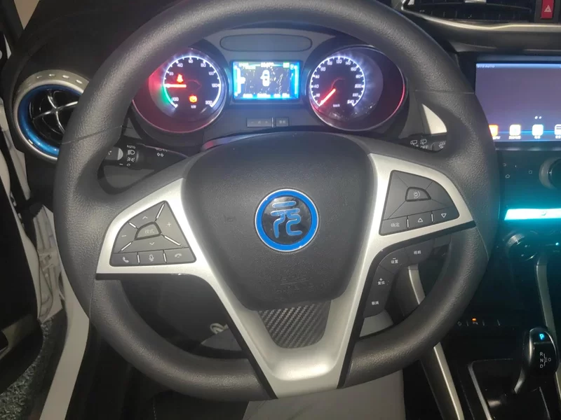 BYD Yuan New Energy 2018 car image #15