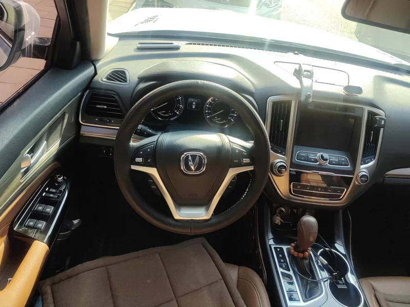 Changan CS95 2019 car image #15